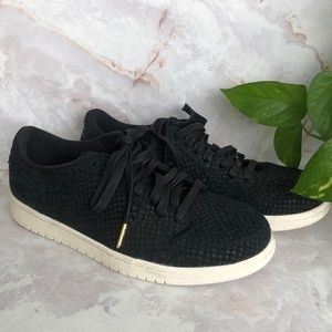 Nike Air Retro Low black Python sneakers size 9.5 women’s AJ6004-010